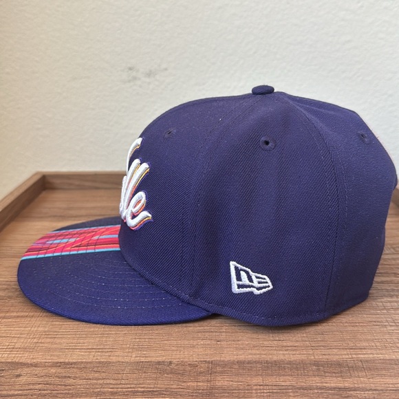 Phoenix Suns Jersey and Hat - Picture 13 of 14